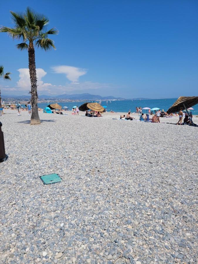 Villeneuve Loubet Plage- Entre Nice Et Cannes 外观 照片