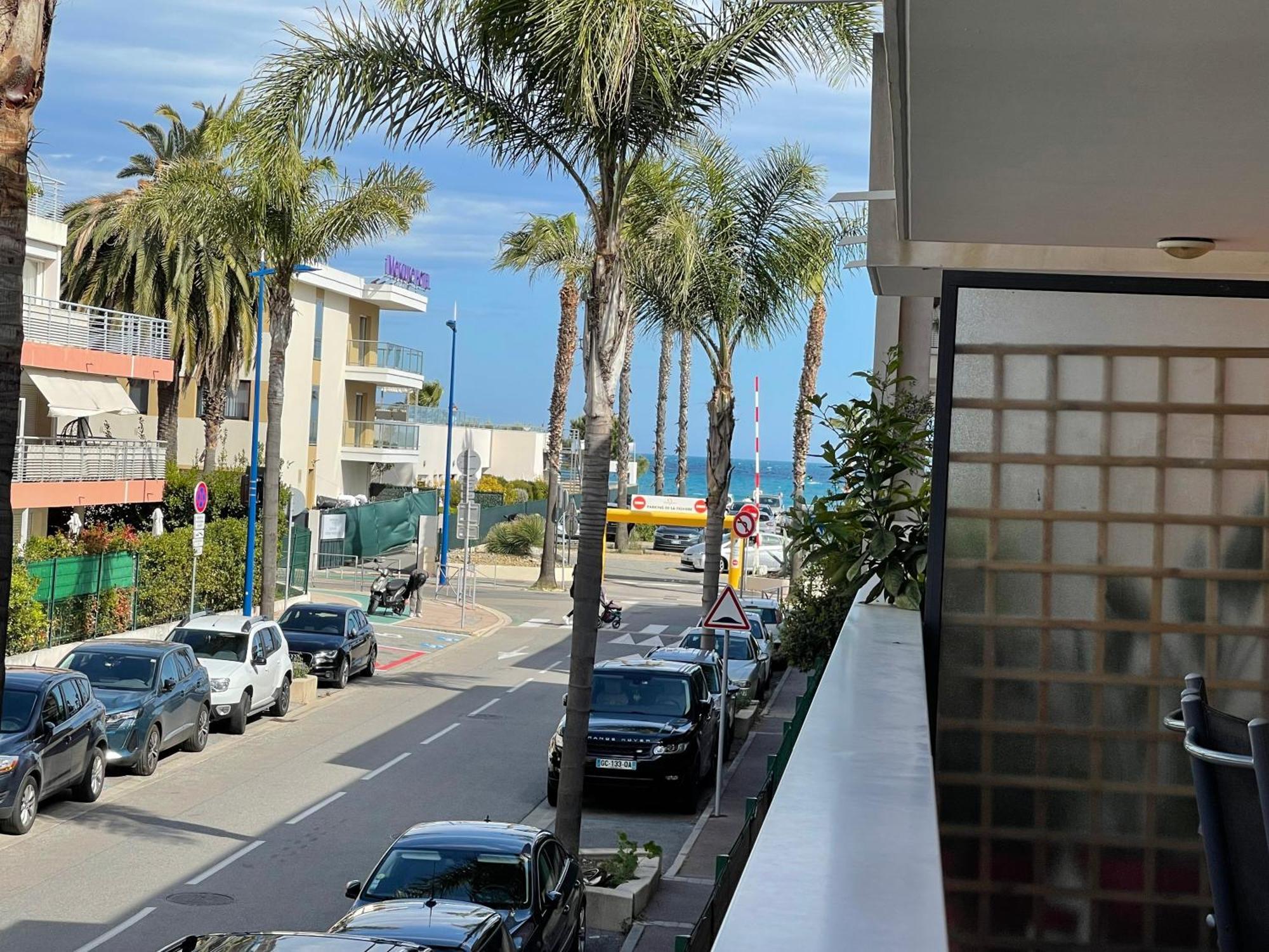 Villeneuve Loubet Plage- Entre Nice Et Cannes 外观 照片